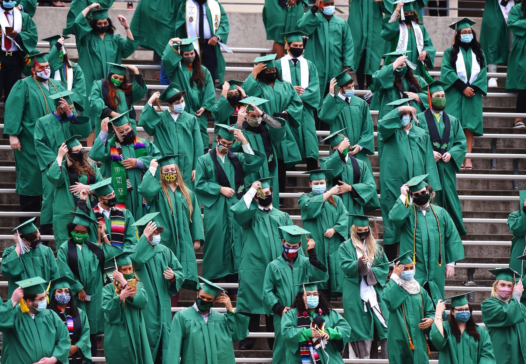 201123_drc_news_untcommencementimg4